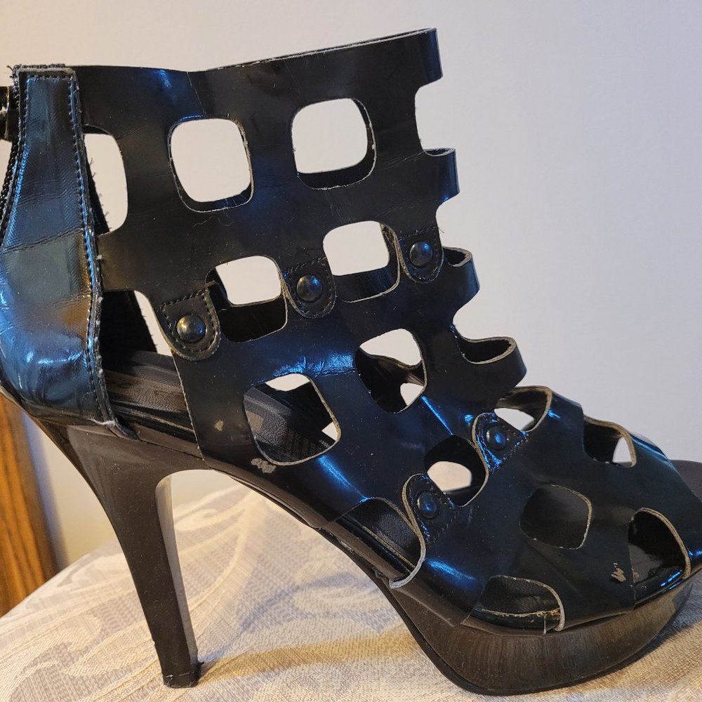 Women Black leather shoes